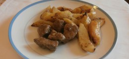 Μοσχαράκι λεμονάτο με πατάτες φούρνου